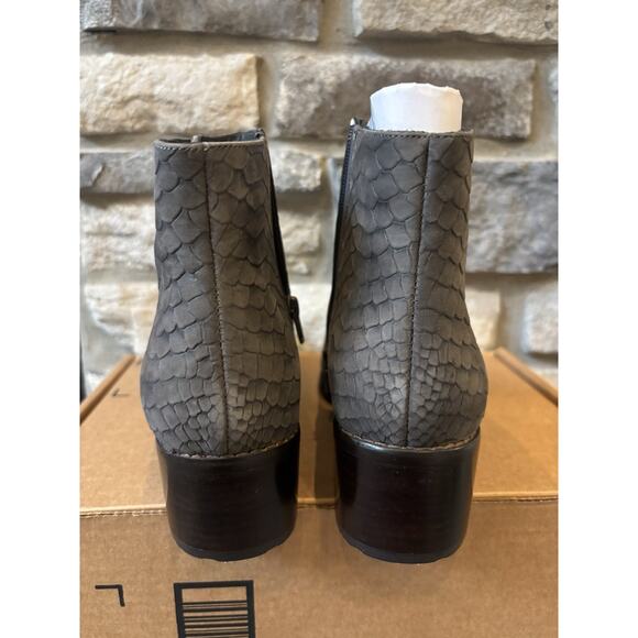 New Vaneli Udette Boots Gray Snake Effect Women's Size US 9.5N - Picture 5 of 6